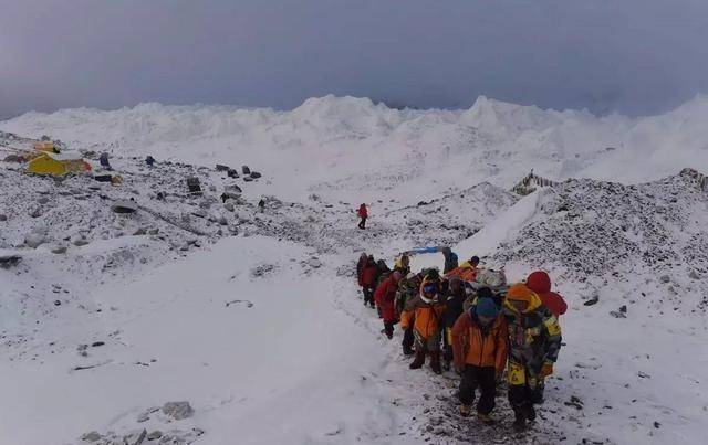 无一人登顶,尝试登顶者死亡率100%_卡瓦格博_雪山_高峰