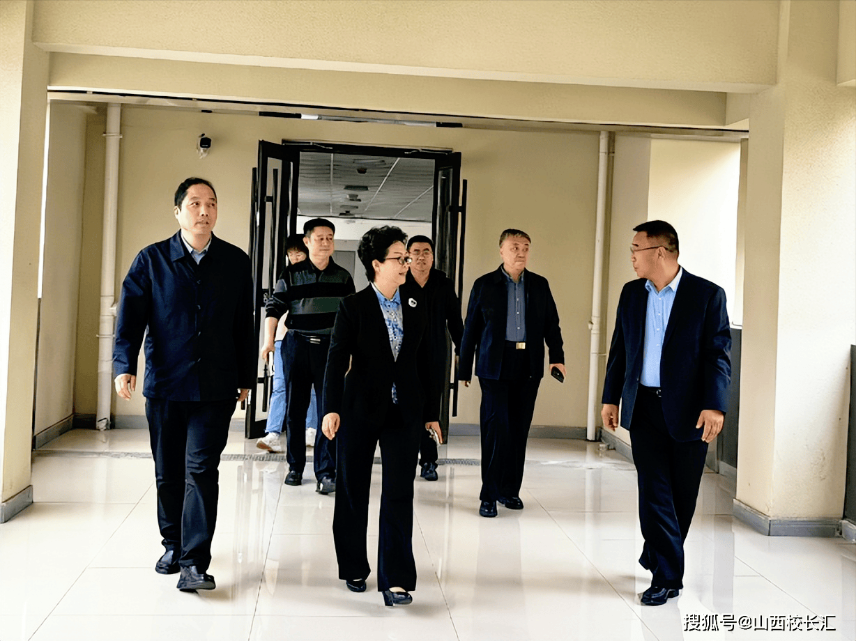 原创太原市教育局领导莅临太原十二中考察调研领导视察精把脉学校发展