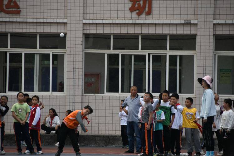 悦动三小当燃出彩夹江漹城三小举行2024年春季运动会