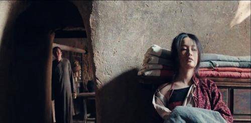 白鹿原中田小娥有多漂亮男人们对她垂涎欲滴想要占她便宜