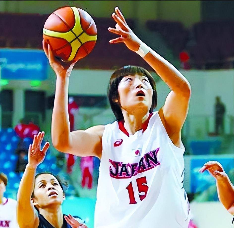 原创天津女孩王岑静入国外身份4次带队击败我们队退役后想回来