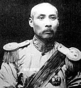 原创此人是军阀头子和国家元首收礼只收南瓜红薯没有存款租房度日