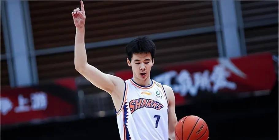 星空体育cba新星郭昊文篮球血统不凡