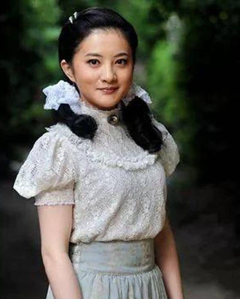 金铭让撒贝宁苦恋20年被渣男欺骗2次现43岁选择不婚不育