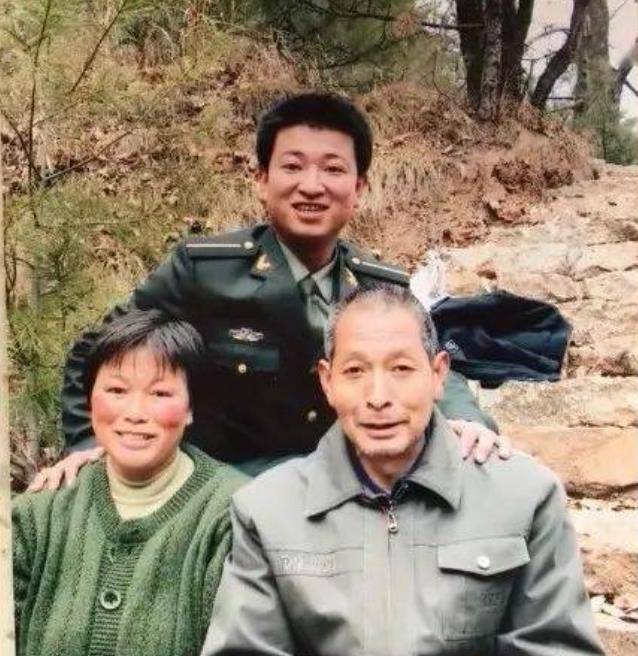 原创陈祥榕19岁为国捐躯姐姐继承遗志参军报国奶奶至今不知噩耗