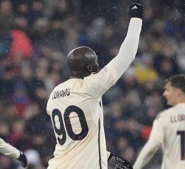 原创1比0圣西罗失守ac米兰多线失利青训教练赢了狂人罗马剑分四强