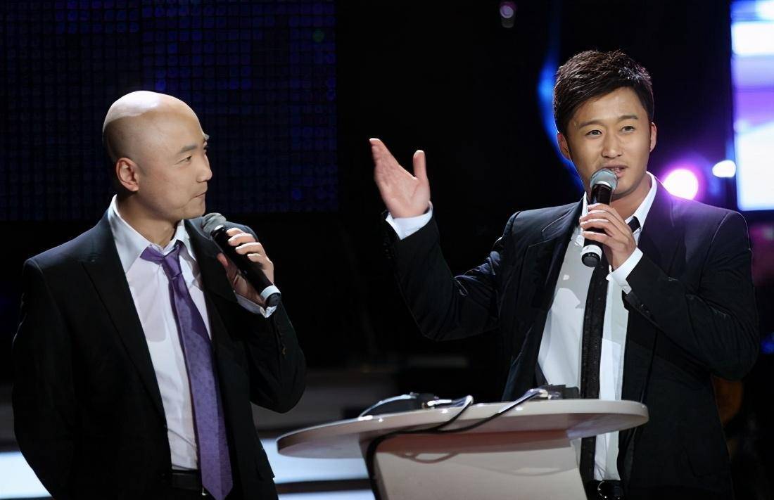 如今很多演员都开始转行当导演了,我们熟悉的陈思诚,徐峥,再到后来的