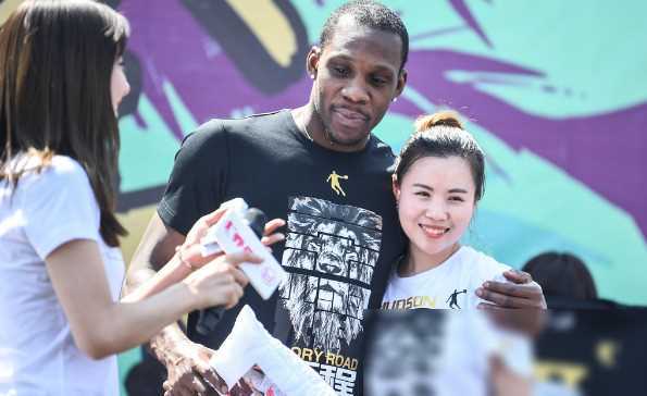 原创恭喜男篮哈德森正式亮相新岗位年薪六位数满意