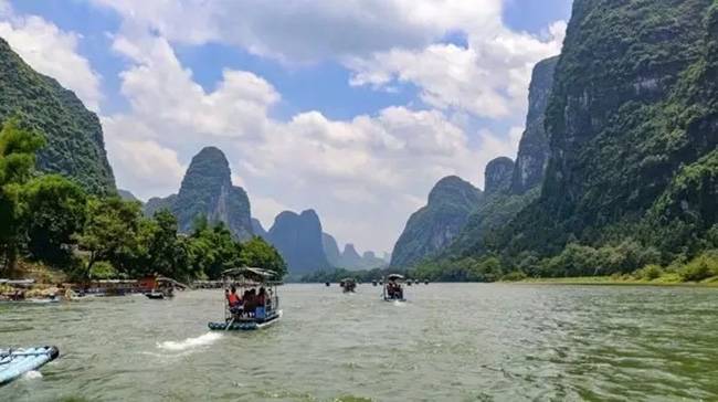 开启精彩之旅：2023年出境游新趋势