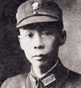 参加过讨袁的二次革命,后在邓锡侯部长期服役,因为作战勇猛,身先士卒