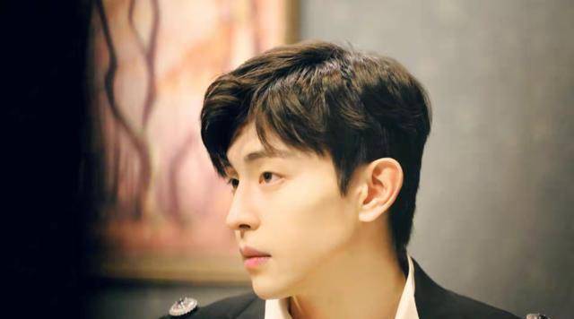 原创邓伦偷逃税被罚106亿后代言品牌相继解约社交账号已被封禁