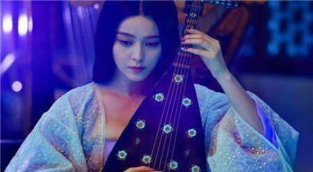 一,赐下毒药对于这种情况,在如今的古装剧中都是很常见的,就好比赐下