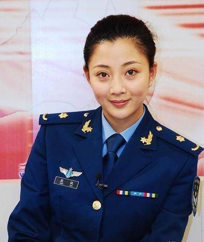 除此之外,她还获得第15届上海"白玉兰"戏剧表演艺术奖女主角奖,五个一