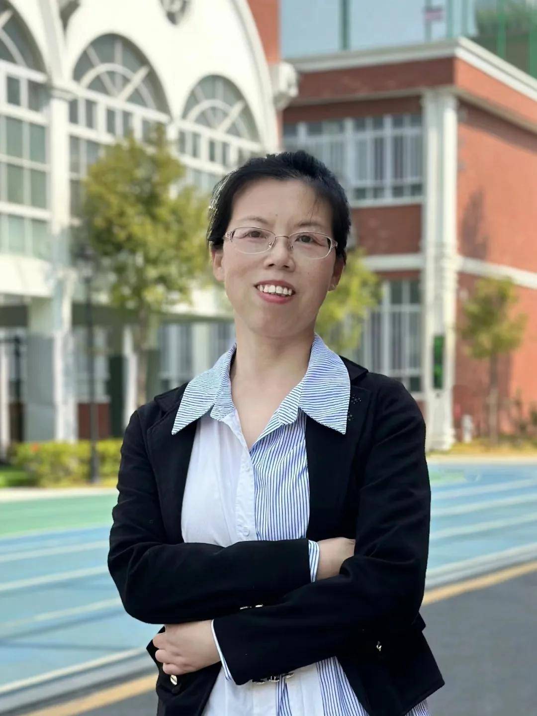 李玉华日语骨干教师-孙秀婷化学高级教师-余昌齐西班牙语教师-李青松