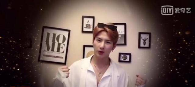 而许珑瀚的祝福非常有趣哦,他告诉邓超元在许愿的时候,一定