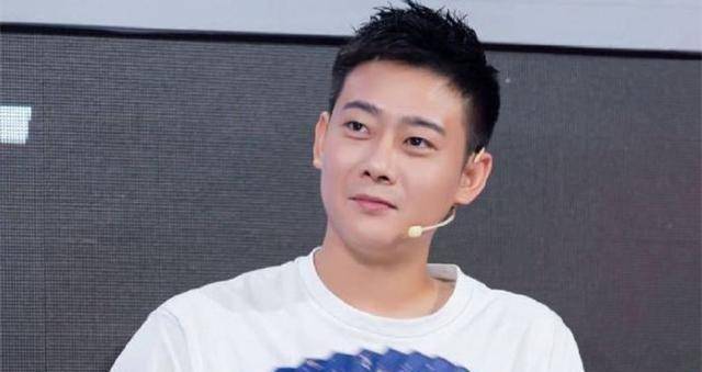 原创德云社栾云平被称端水大师发师兄弟合影为了公平竟然这样做