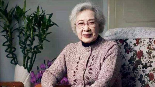 原创不老女神秦怡的人生是怎样的98岁的她为何依旧那么美丽