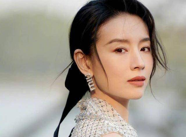 原创董洁再次饰演母亲角色看到搭档演员后网友又是一部狠剧
