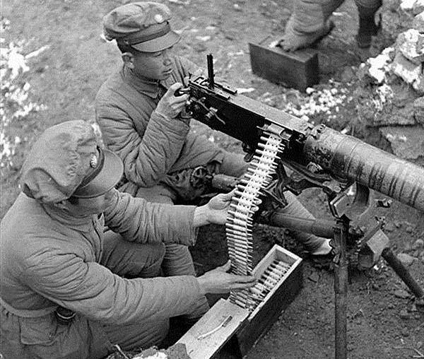 原创此营长临时打了一次突袭战士们陷入傻笑全营更换美式新装备