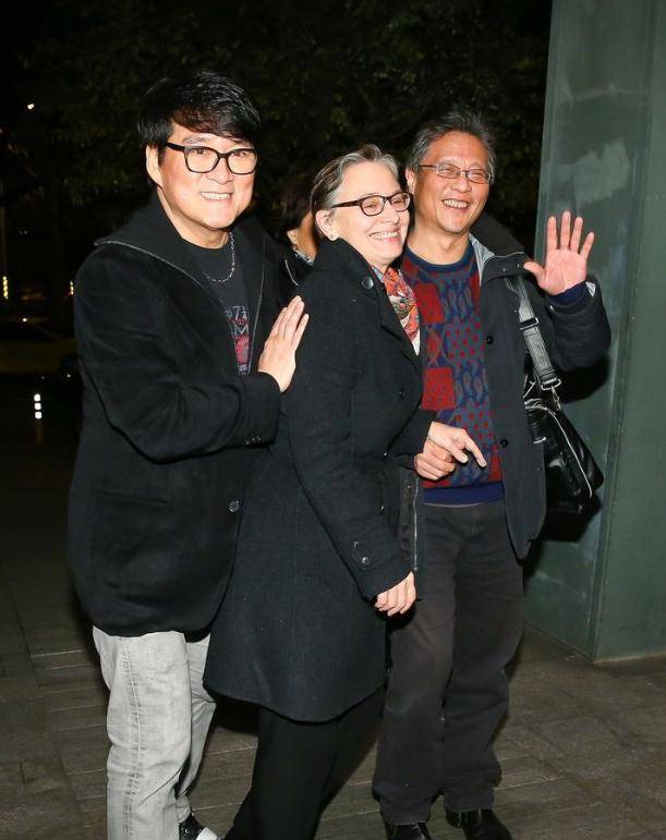 儿子,被老爸隐藏了33年,原来是我们熟悉的男演员_康梓兰_周厚安_歌坛