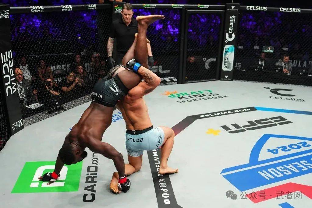 卡珊加纳首局tko波利兹_选手_西蒙·比_simon