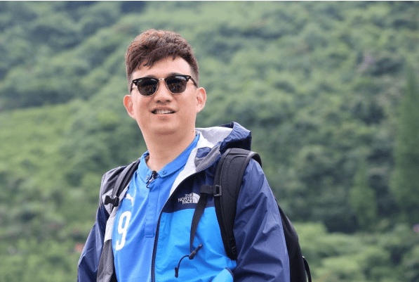 同学,为让父母住上豪宅拼命拍戏,嫁初恋恩爱至今_温峥嵘_黄磊_专业