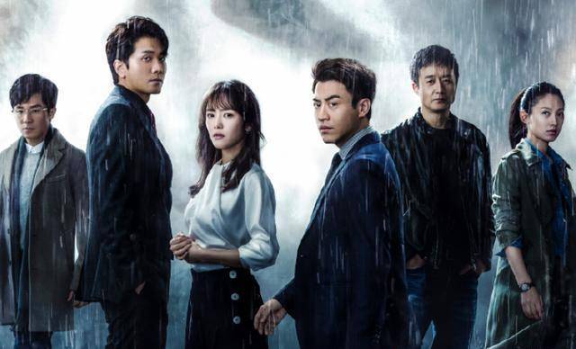 再次相遇,傅慎行像猫一样把何妍玩弄于股掌之中,犯了"半部刑法"