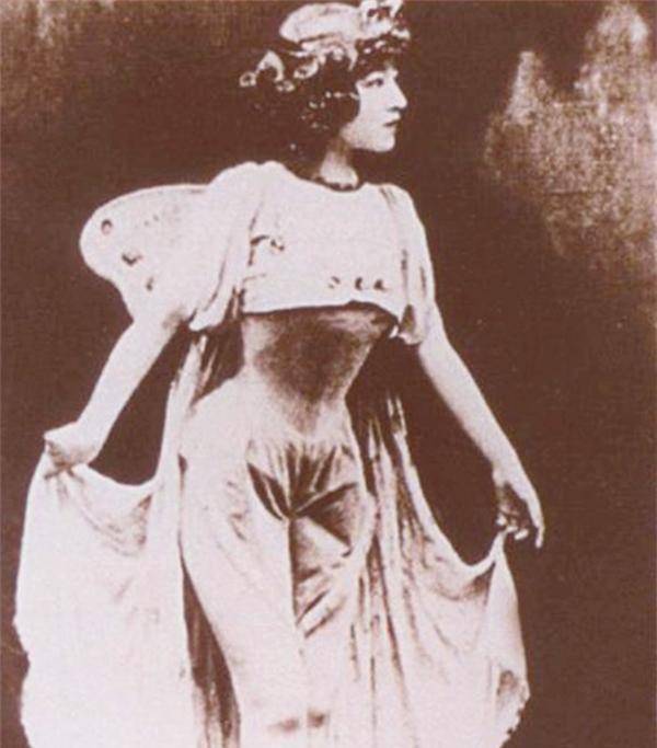 原创与太监谈恋爱被状元拒婚晚年被打断双腿裕容龄的剧变人生