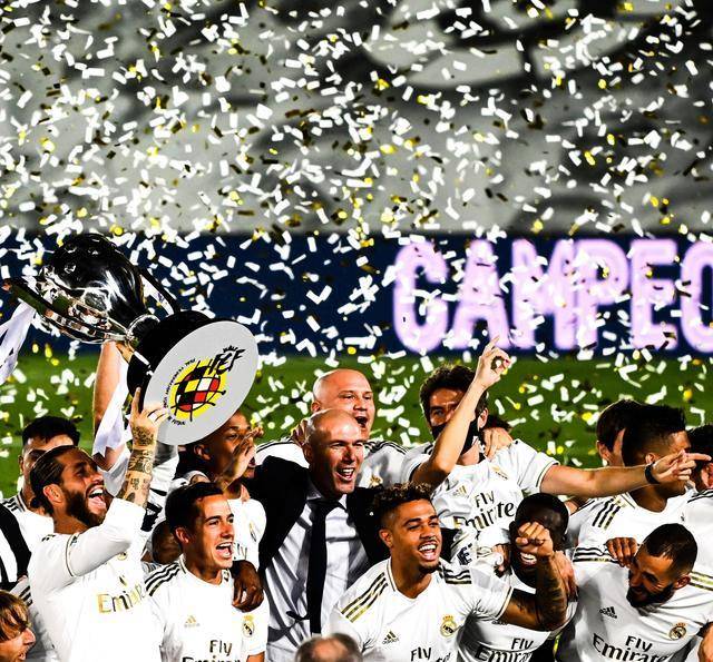 皇马的三冠王梦:冠军路上的挑战与机遇