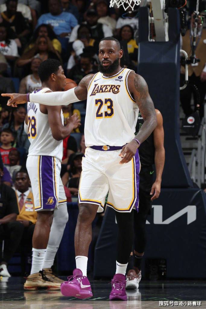 湖人赢球却陷入两难,1人发挥成詹眉破局关键_比赛_詹姆斯_鹈鹕