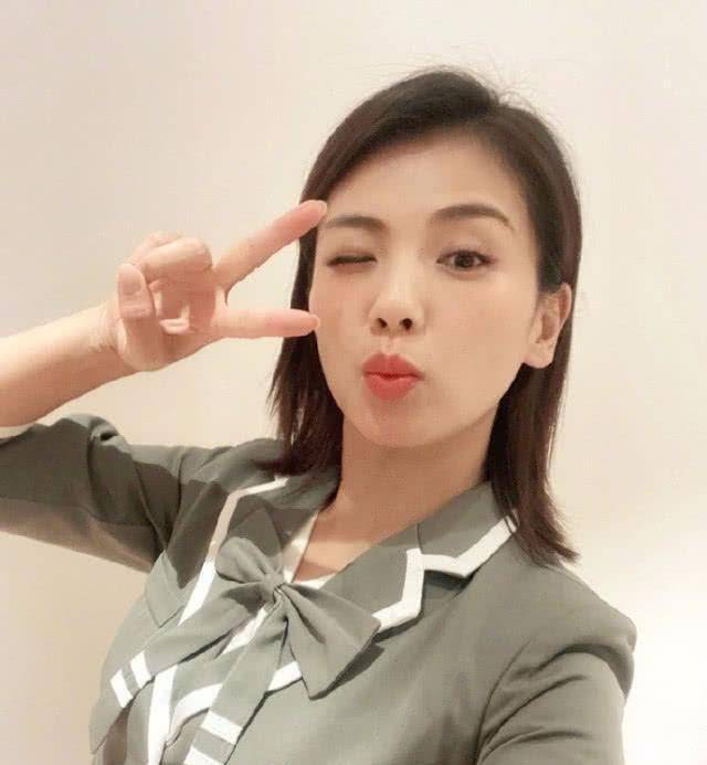 原创刘涛穿学生制服少女俏皮似大学生嫁富商活出精彩王珂太有福气