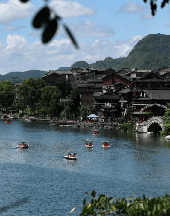 贵州6日游的旅游路线攻略贵州下司古镇参团六日游价格多少钱