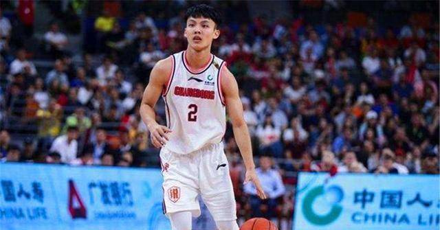 广东队夺冠重要拼图身高178的徐杰为何能在高手如云的cba中立足