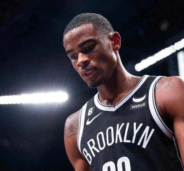 篮网中锋寻求新机遇快船内线迎来机会