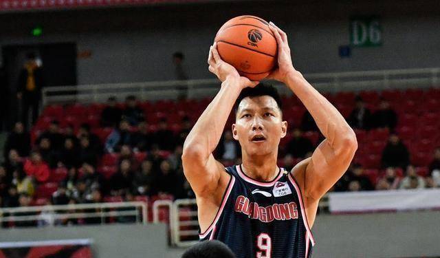 广东宏远9连胜却浮现危机易建联体能开始透支未来怎么办