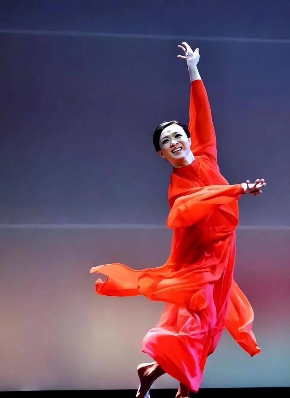 金星宣布重新登记再结婚丈夫还是原来的那个人