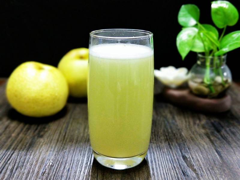 蜂蜜雪梨汁17:成品16:熬好的成品挂勺,能拉出糖线15:凉一下14:待汤汁