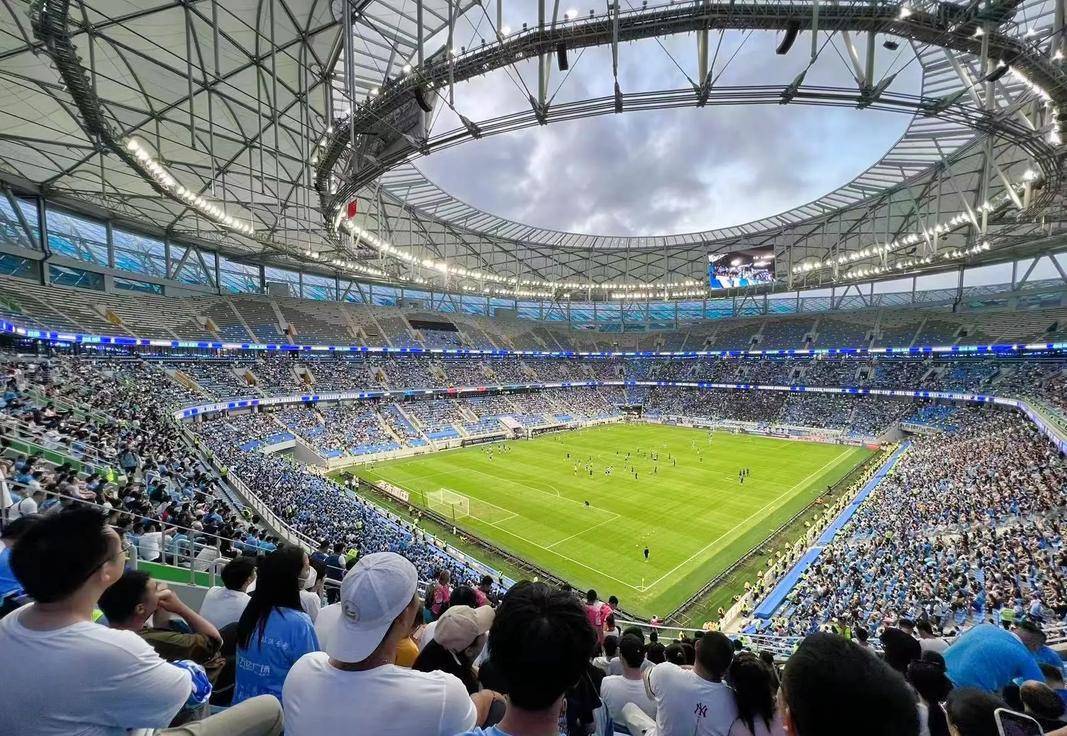 大连足球就靠大连英博?大连鲲城一样出色!_球员_支持_的发展