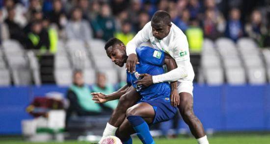 这样的变化不仅会改变球队的战术布局,也将引发球迷和媒体的激烈讨论.