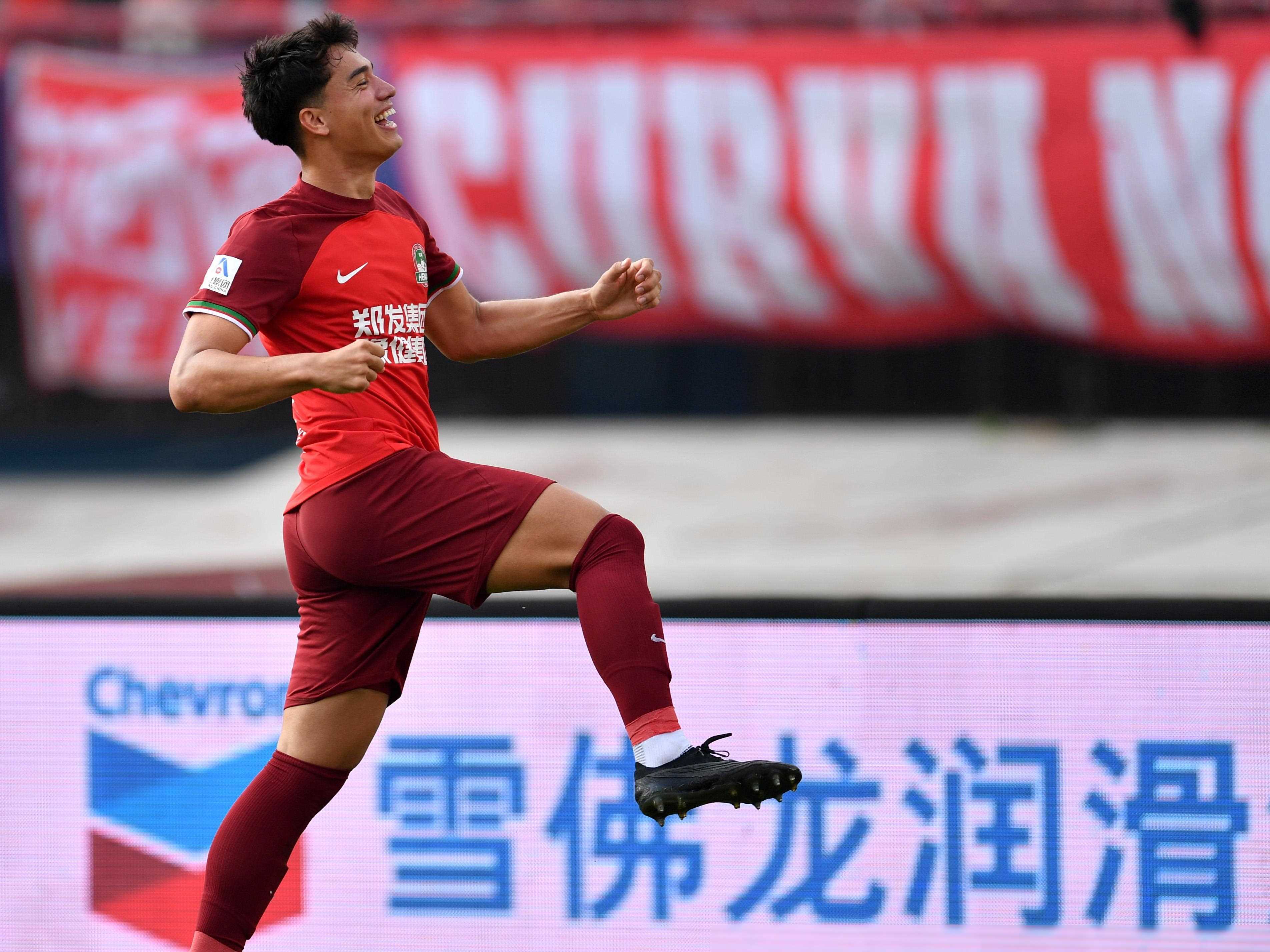 足球:河南杜康平南通支云中超之战_比赛_球员_团队