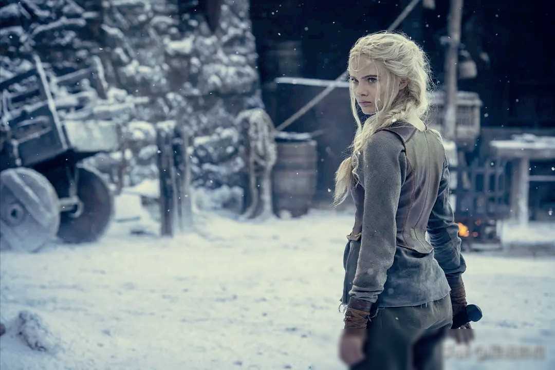 网飞美剧猎魔人中为艺术献身的三位女星,你被哪一位吸引?