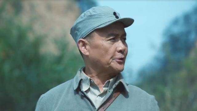 资深戏骨是不是二大爷看着眼熟,但你未必能说出扮演者张洪杰的名字