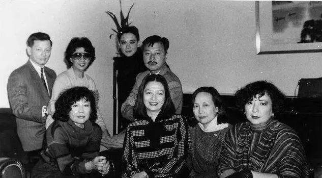 因爱与戏子私奔,狠心送走5个儿女,缔造顶级豪门_裘丽琳_周信芳_生活