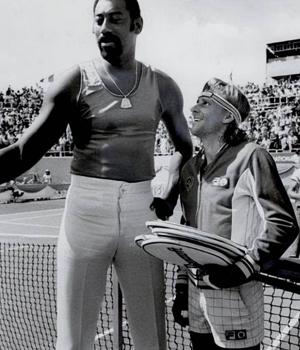 nba这些照片被误认为是p图孙悦穿尼克斯球衣麦迪代言电动车