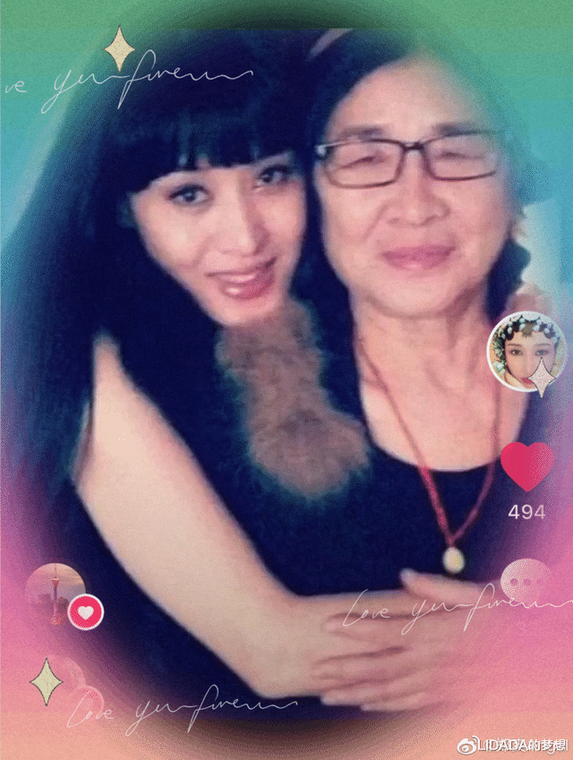 女星郑爽不幸家庭遭遇父兄相继离世母亲患脑梗爱情承受重压