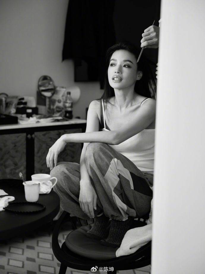 原创陈坤连续10年为舒淇庆生神仙友谊惹人羡删除称呼引争议