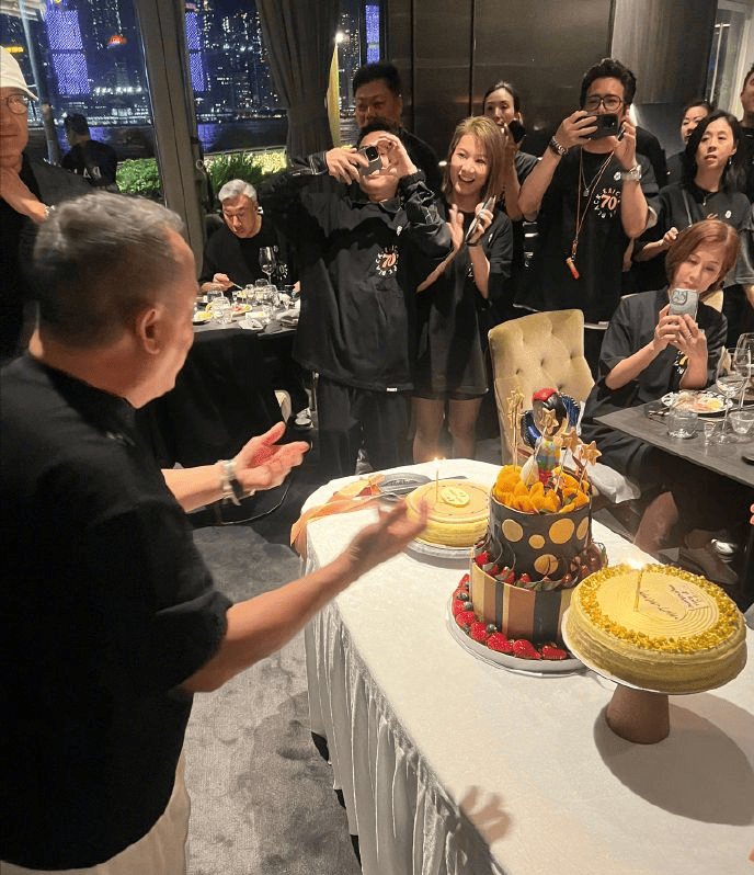 原创曾志伟71岁豪搞生日趴过百明星争相敬酒谭咏麟叶童喝到脸通红