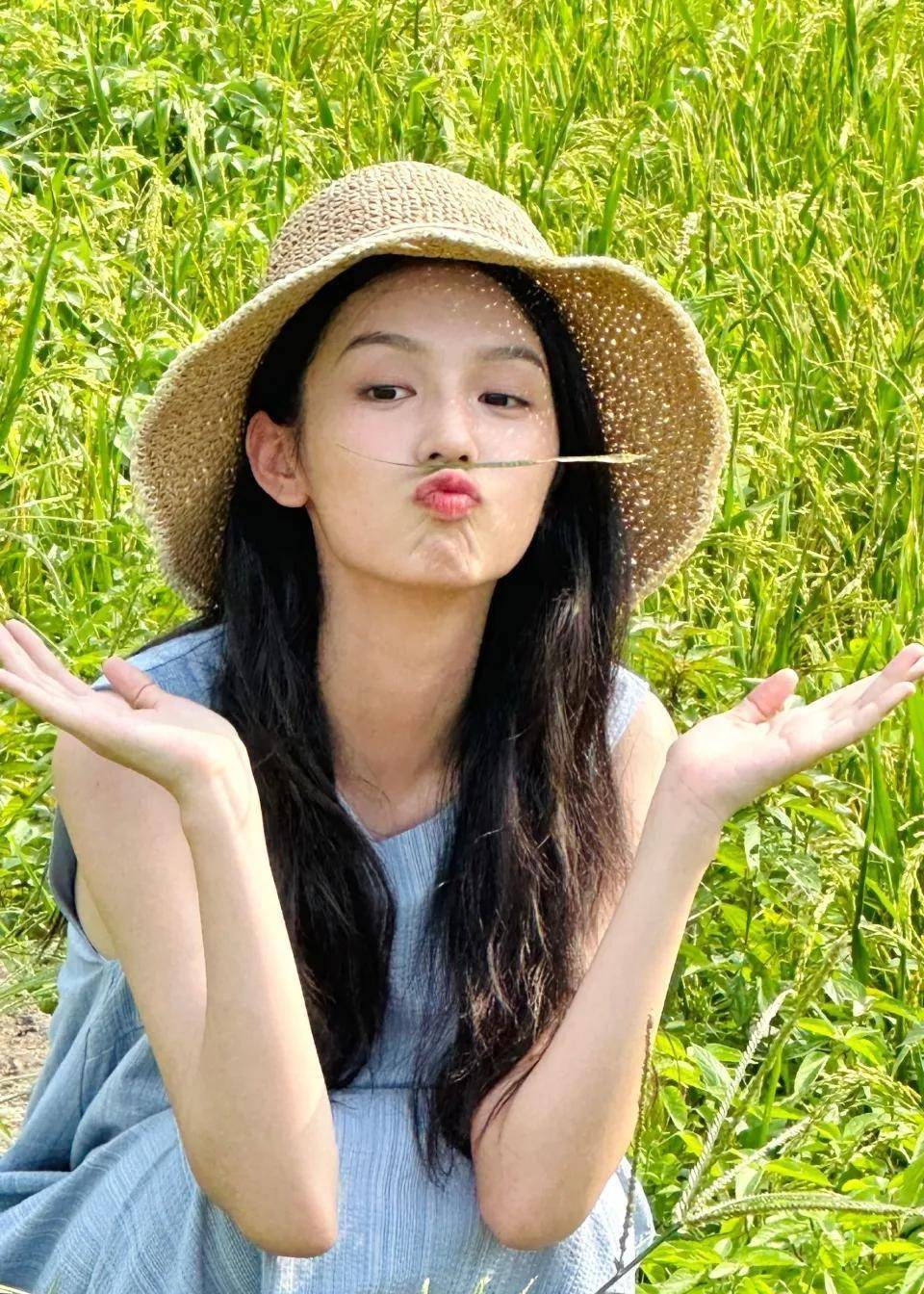 原创和周迅互撕20年后李冰冰终于捧红了亲闺女还是她狠