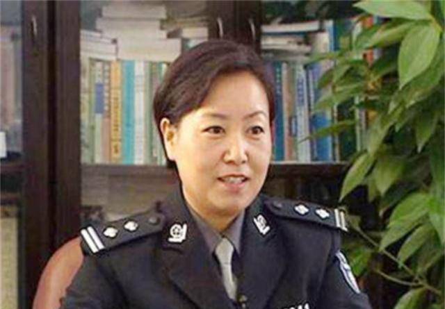 任长霞独子卫辰尧母亲牺牲时他年仅17岁后继承母亲遗志成片警