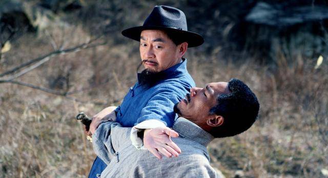 原创燕子李三为何能飞檐走壁博物馆保存至今的大腿能解释所有问题